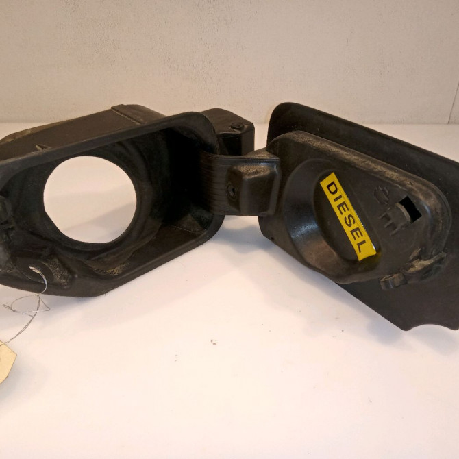 Volet de trappe carburant occasion PEUGEOT 407 phase 1 SW 07-2004->07-2008 2.0 HDI 136ch 1517A7 3