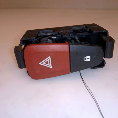 Bouton de warning occasion RENAULT SCENIC III Phase 1 04-2009->11-2011 1.6 DCI 130ch
