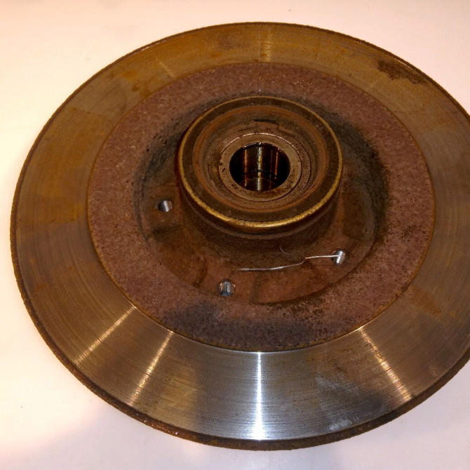 Moyeu ard occasion RENAULT SCENIC III Phase 1 04-2009->11-2011 1.6 DCI 130ch 2