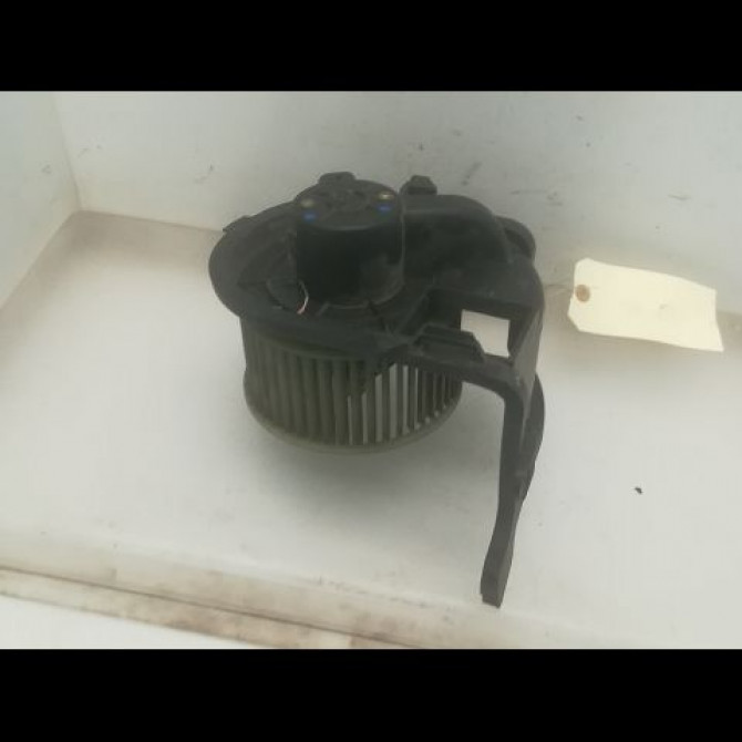 Ventilateur de chauffage occasion RENAULT CLIO II Phase 2 06-2001->07-2006 1.5 DCI 65ch 7701050899 1