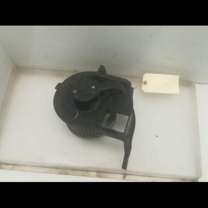 Ventilateur de chauffage occasion RENAULT CLIO II Phase 2 06-2001->07-2006 1.5 DCI 65ch 7701050899 2