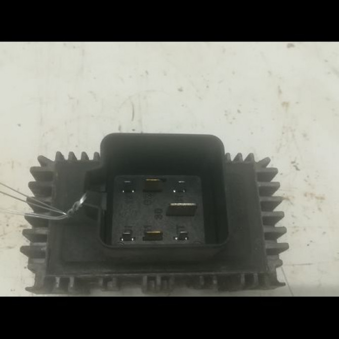 Boitier de préchauffage occasion OPEL ASTRA III ASTRA III Phase 1 2004-04-01->2006-12-31 1.7 CDTI 100ch 93196678 2