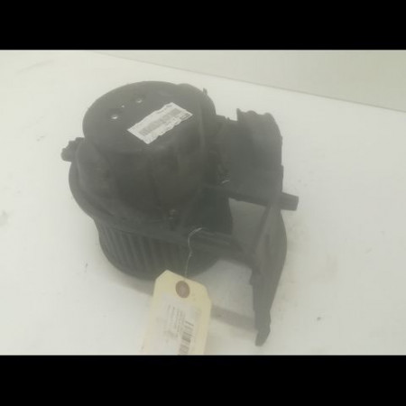 Ventilateur de chauffage occasion RENAULT CLIO II Phase 2 06-2001->07-2006 1.2 16v 7701049076