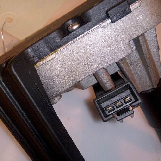 Moteur essuie-glace arrière occasion OPEL ASTRA IV Phase 1 01-2010->06-2012 13395013 3