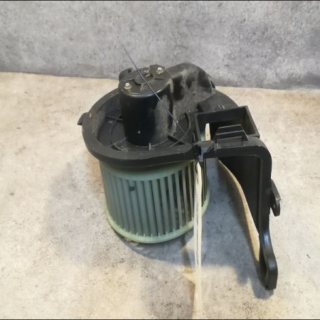 Ventilateur de chauffage occasion RENAULT CLIO II Phase 2 06-2001->07-2006 1.2 16v 7701050899