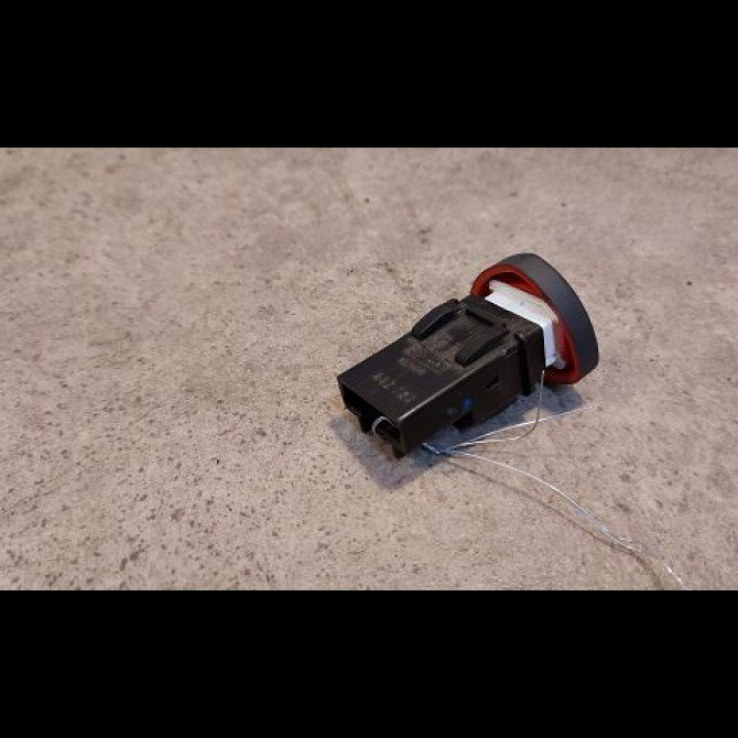 Bouton de warning occasion RENAULT CLIO II Phase 2 06-2001->07-2006 1.2 8200442723 2