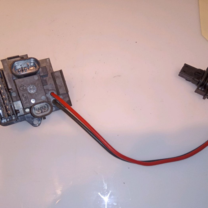 Resistance de chauffage occasion RENAULT CLIO II Phase 2 06-2001->07-2006 1.2 16v 7701067033 2