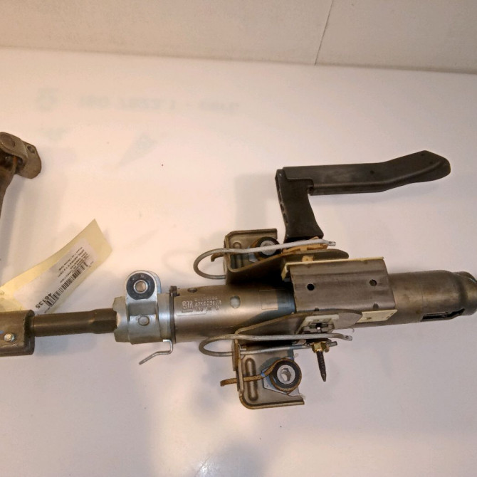 Colonne de direction non assistee occasion OPEL ASTRA III ASTRA III Phase 1 2004-04-01->2006-12-31 1.9 CDTI 120ch 95520183 2