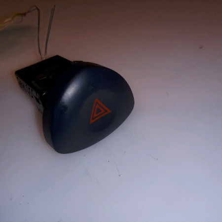 Bouton de warning occasion RENAULT CLIO II Phase 2 06-2001->07-2006 1.5 DCI 65ch