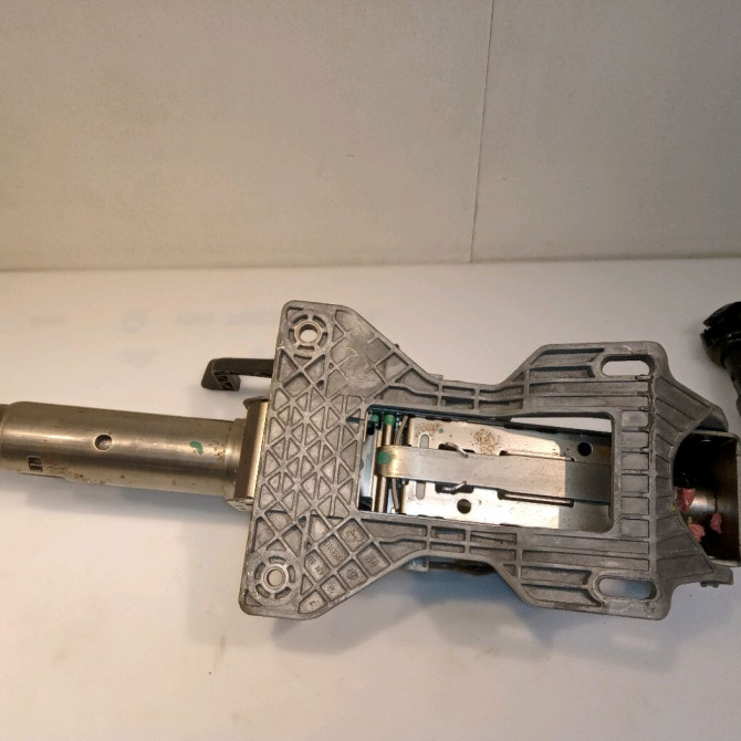 Colonne de direction non assistee occasion OPEL ASTRA IV 39011452 2