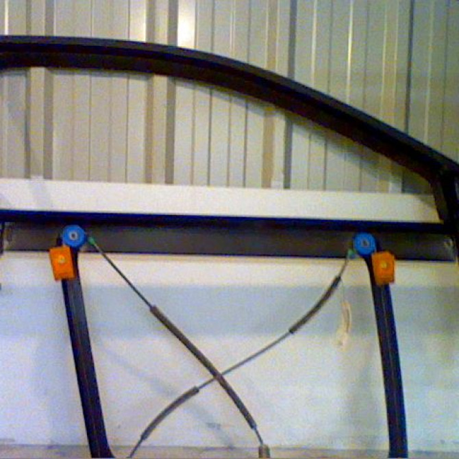 Mecanisme + moteur lève-glace avant droit occasion AUDI A3 II Phase 1 06-2003->06-2008 1.9 TDi 8P3837462C 2