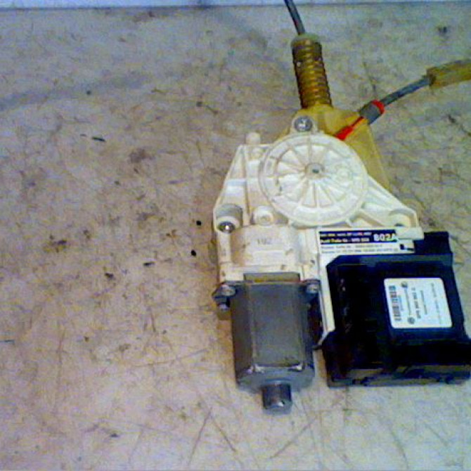 Mecanisme + moteur lève-glace avant droit occasion AUDI A3 II Phase 1 06-2003->06-2008 1.9 TDi 8P3837462C 3