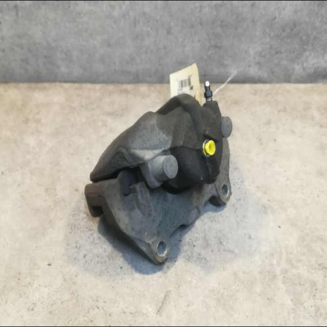 Etrier de frein avant droit occasion OPEL ZAFIRA II Phase 1 07-2005->12-2007 1.9 CDTI 120ch 93176427 1