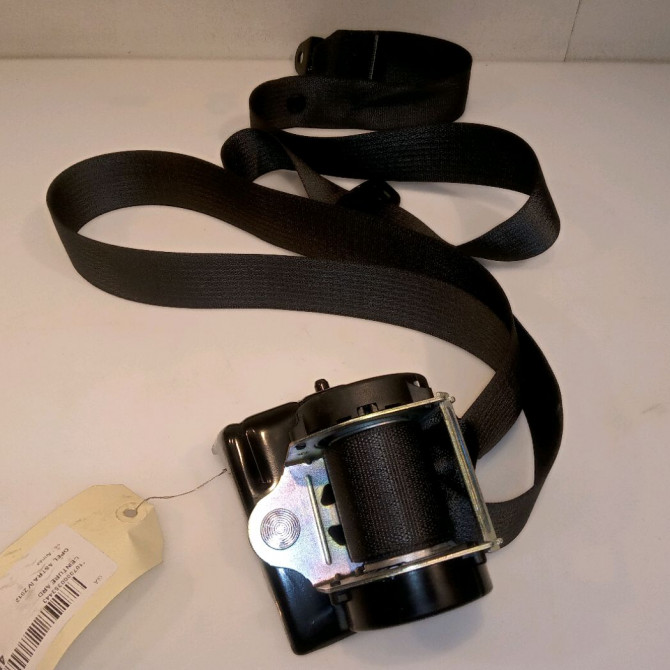 Ceinture arrière droite occasion OPEL ASTRA IV 13380211 1