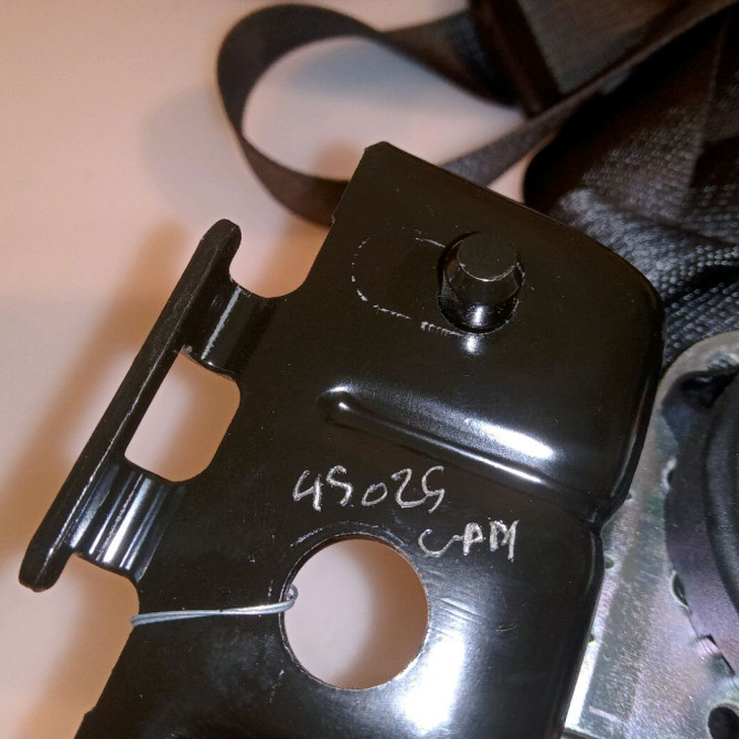 Ceinture arrière droite occasion OPEL ASTRA IV 13380211 3