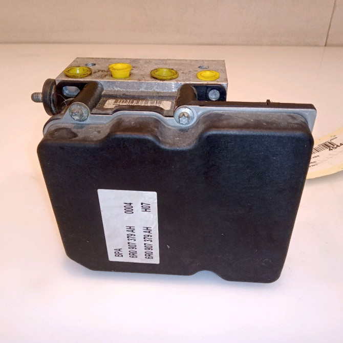 Unité hydraulique ABS occasion AUDI A1 Phase 1 06-2010->03-2015 1.2 TFSI 86ch 6R0614517AMBEF 1