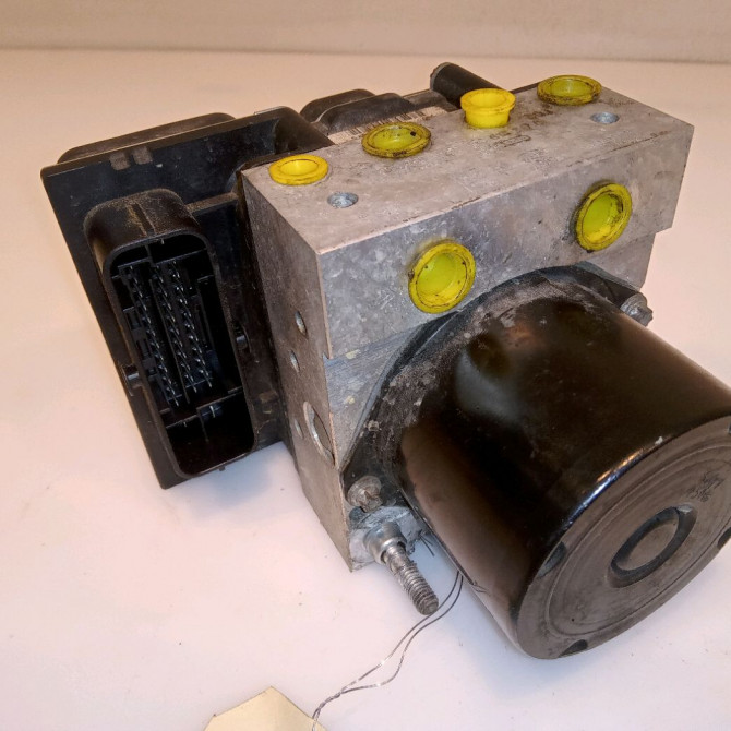 Unité hydraulique ABS occasion AUDI A1 Phase 1 06-2010->03-2015 1.2 TFSI 86ch 6R0614517AMBEF 3