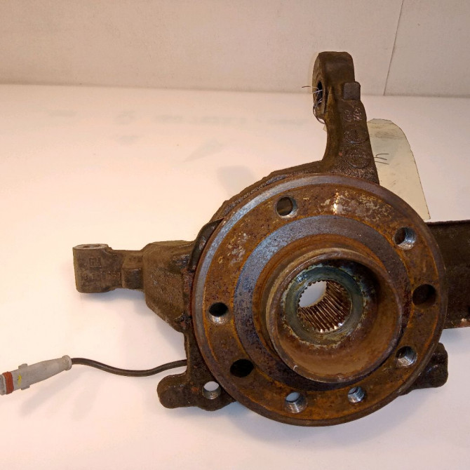 Moyeu avg occasion OPEL ASTRA III ASTRA III Phase 1 2004-04-01->2006-12-31 1.9 CDTI 120ch 93188477 1