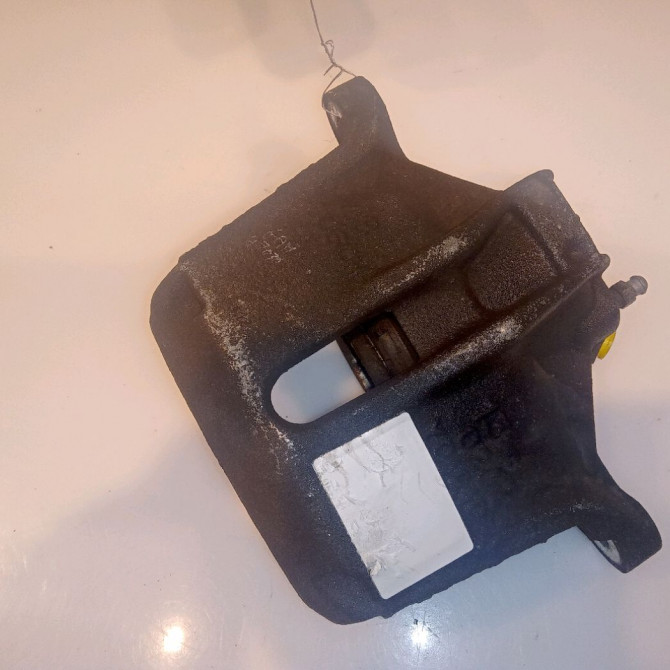 Etrier de frein avant gauche occasion PEUGEOT 206 Phase 2 02-2003->02-2009 1.4i 75ch 4400N8 1