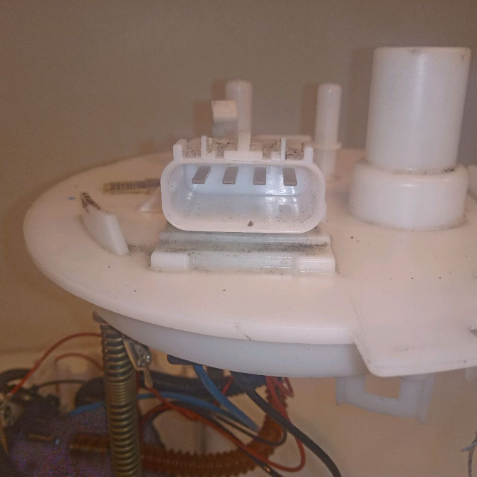 Jauge a carburant occasion OPEL ASTRA IV 13303949 4