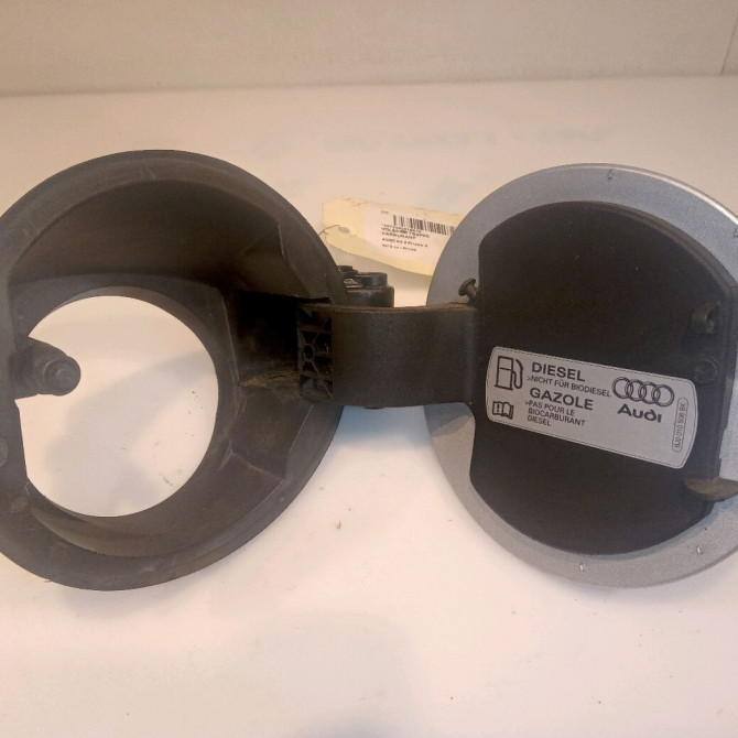 Volet de trappe carburant occasion AUDI A3 II Phase 2 06-2008->07-2012 8P0809907CGRU 3