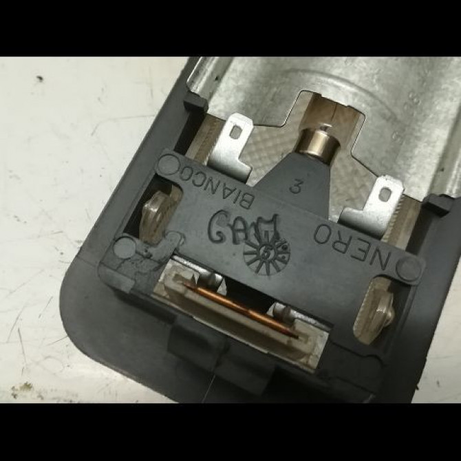 Plafonnier occasion FIAT PUNTO I Phase 1 11-1993->10-1999 D S 716529060 3