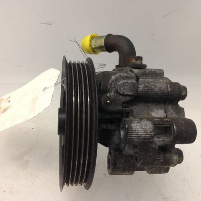 Pompe direction assistee occasion TOYOTA AVENSIS II phase 1 05-2003->08-2006 4431005100 2