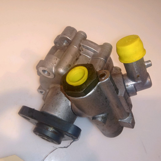 Pompe direction assistee occasion ALFA ROMEO 147 Phase 1 09-2000->09-2004 1.6 T S 120ch 51839107 1