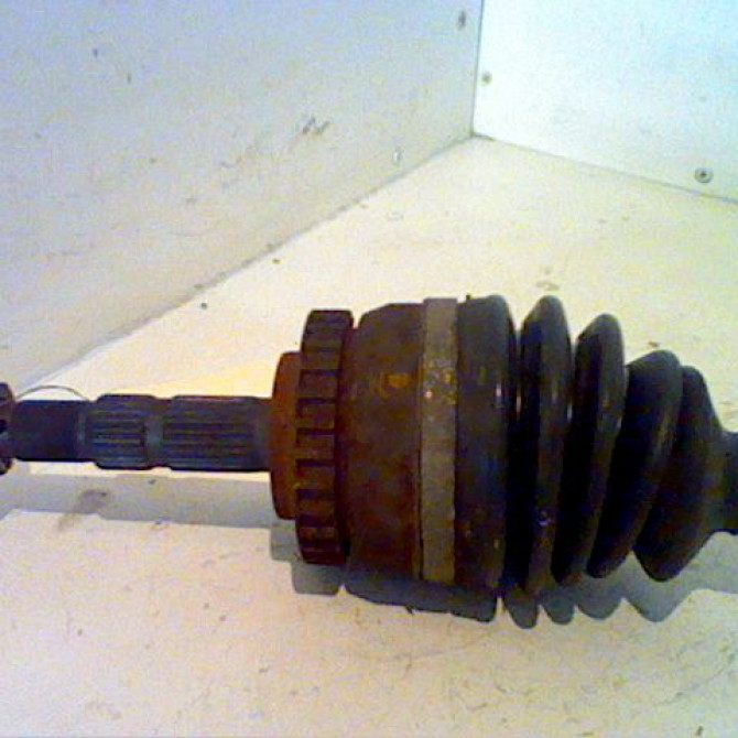Transmission avant droite occasion OPEL TIGRA II Phase 1 09-2004->... 26095017 2