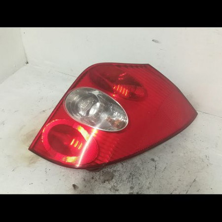 Feu arrière droit occasion RENAULT LAGUNA II Phase 1 ESTATE 11-2000->03-2005 1.9 DCI 120ch 8200703489