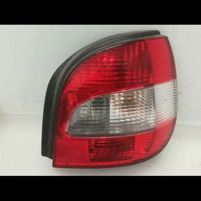Feu arrière droit occasion RENAULT SCENIC I Phase 1 09-1996->08-1999 7700428055 1
