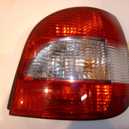 Feu arrière droit occasion RENAULT MEGANE SCENIC I Phase 2 08-1999->06-2003 7700428055