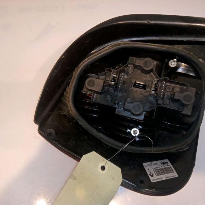Feu arrière droit occasion RENAULT MEGANE SCENIC I Phase 2 08-1999->06-2003 7700428055 2