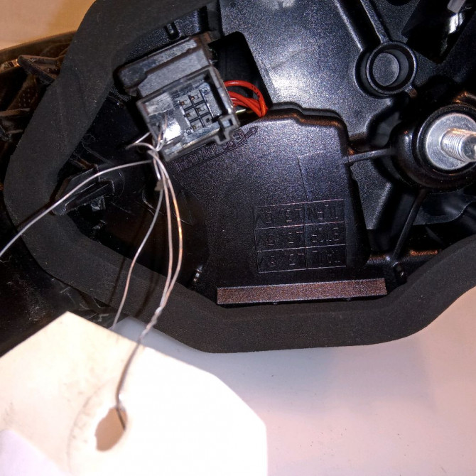 Feu arrière gauche occasion CITROEN DS3 9822178080 3