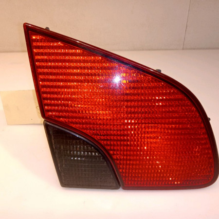 Feu arrière interieur gauche occasion PEUGEOT 406 Phase 1 04-1995->04-1999 2.0 HDI 110ch 6350H6