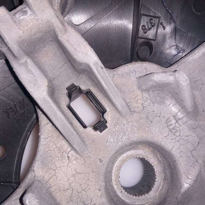 Volant de direction occasion RENAULT LAGUNA III Phase 1 10-2007->10-2010 2.0 DCI 130ch 484300001R 4