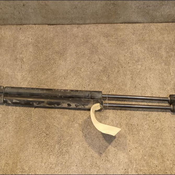 Verin droit hayon occasion PEUGEOT 406 Phase 2 BREAK 04-1999->04-2004 1