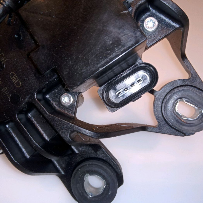 Moteur essuie-glace arrière occasion VOLKSWAGEN GOLF V Phase 1 11-2003->10-2008 2.0 TDI 140ch 3