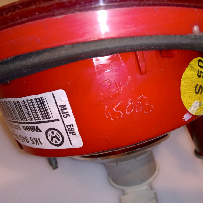 Feu arrière interieur gauche occasion VOLKSWAGEN GOLF V Phase 1 11-2003->10-2008 2.0 TDI 140ch 3