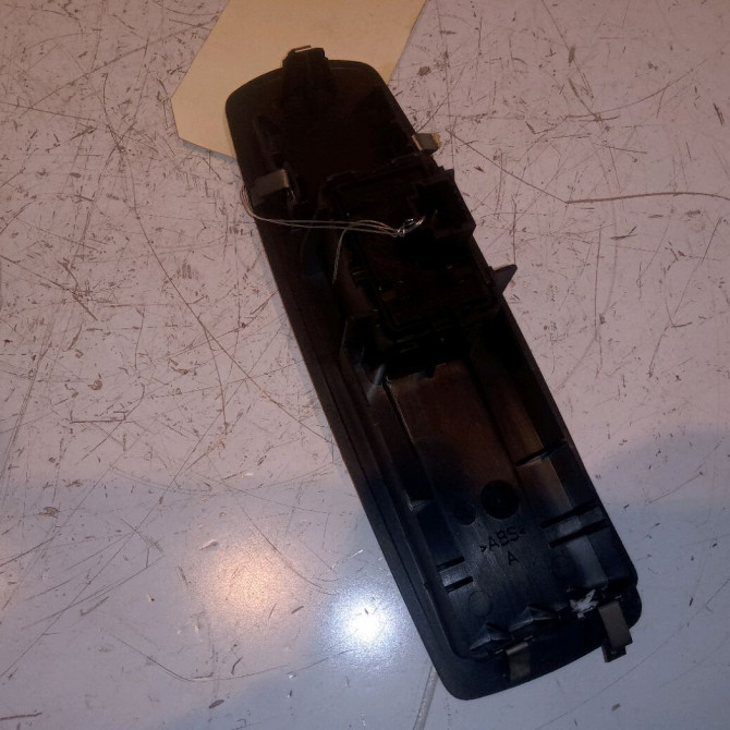 Commande lève-glace porte avant droite occasion RENAULT LAGUNA III Phase 1 10-2007->10-2010 2