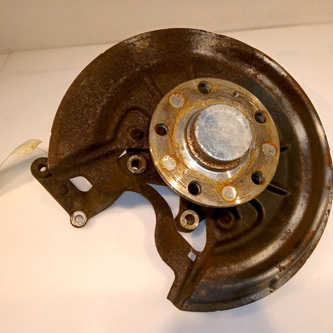 Moyeu ard occasion VOLKSWAGEN GOLF V Phase 1 11-2003->10-2008 2.0 TDI 140ch 1