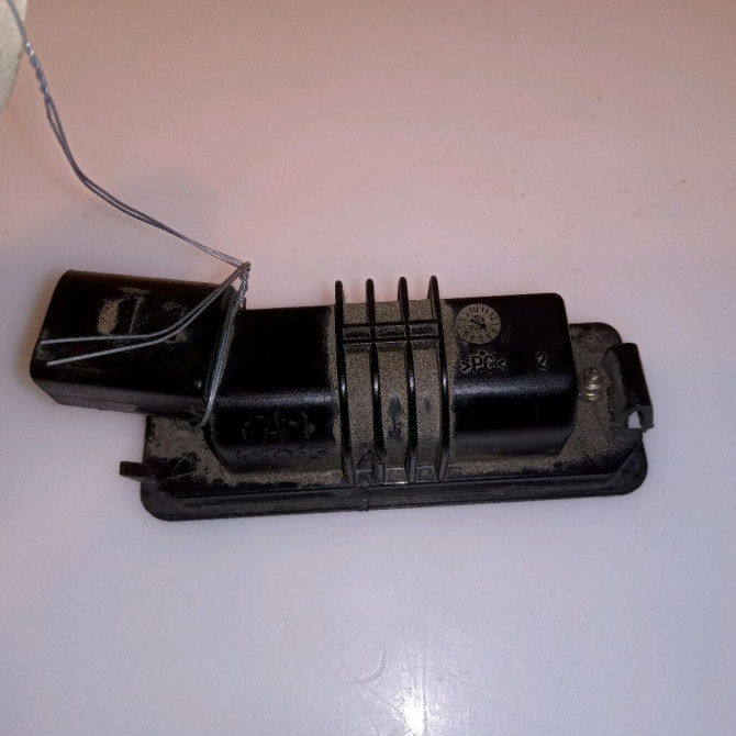 Eclaireur plaque de police d occasion VOLKSWAGEN GOLF V Phase 1 11-2003->10-2008 2.0 TDI 140ch 2