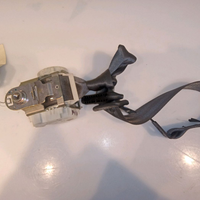 Ceinture arrière droite occasion RENAULT CLIO III phase 1 ESTATE 01-2008->03-2009 1.5 DCI 85ch 8200838238 2