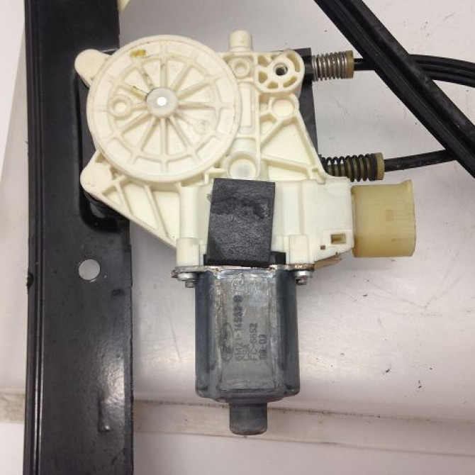Mecanisme + moteur lève-glace avant droit occasion FORD MONDEO III Phase 1 06-2007->09-2010 1.8 TDCI 125ch 1881203 2