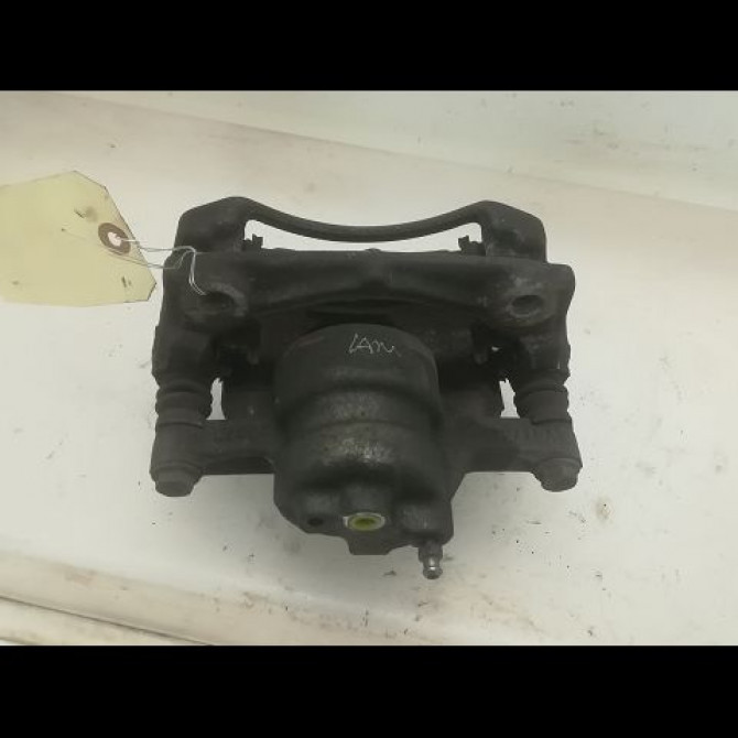 Etrier de frein avant gauche occasion PEUGEOT 107 Phase 2 01-2009->01-2012 1.0i 70ch 12v 4401G8 2