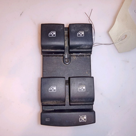 Commande lève-glace porte avant gauche occasion OPEL ASTRA IV Phase 1 01-2010->06-2012 13305012