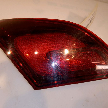 Feu arrière interieur gauche occasion OPEL ASTRA IV Phase 1 01-2010->06-2012 13360791