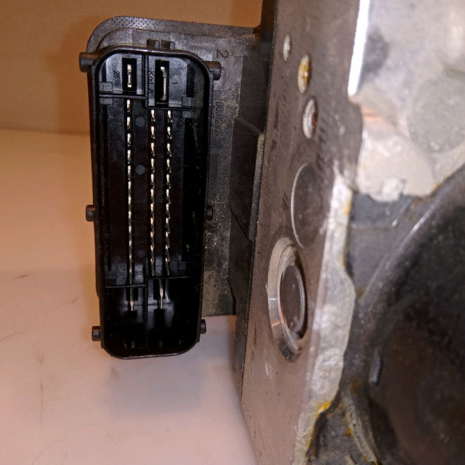 Unité hydraulique ABS occasion OPEL ASTRA IV Phase 1 01-2010->06-2012 4