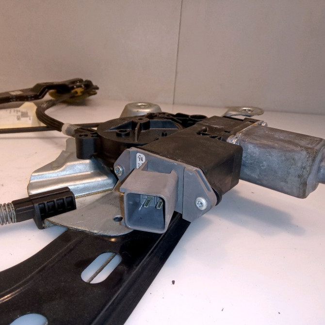 Mecanisme+moteur leve-glace avg occasion OPEL ASTRA IV Phase 1 01-2010->06-2012 13313568 3