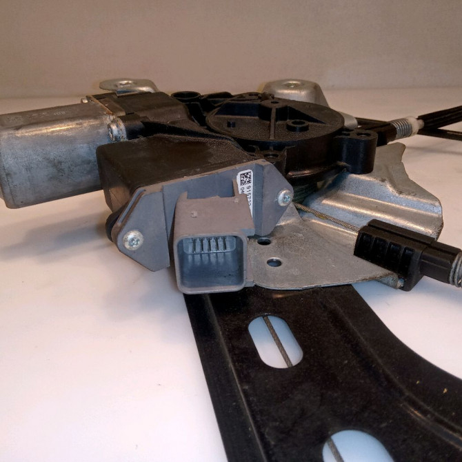 Mecanisme + moteur lève-glace avant droit occasion OPEL ASTRA IV Phase 1 01-2010->06-2012 13313569 3